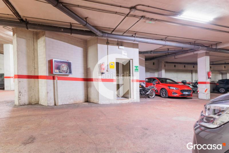 Piso amplio piso con balcón en Les Arenes - La Grípia - Can Montllor Terrassa