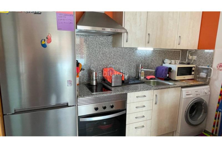 Piso  seminuevo en venta tocando avda. de barcelona de 35m construidos. en Terrassa