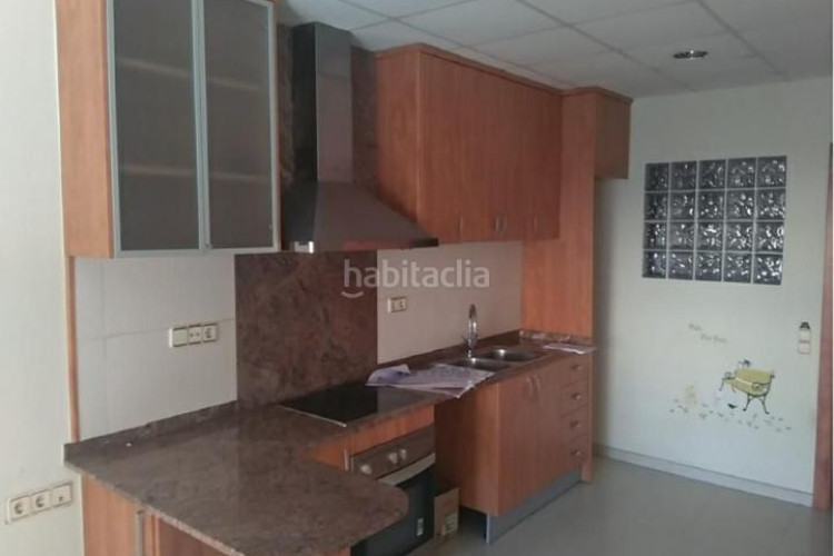 Piso  okupado zona poble nou en Zona Esportiva Terrassa