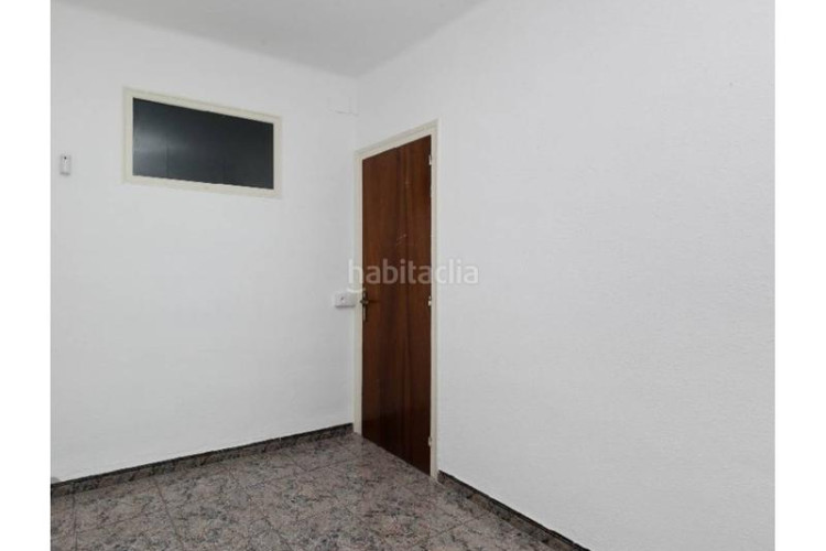 Casa Roc Blanc casa okupada en Roc Blanc Terrassa