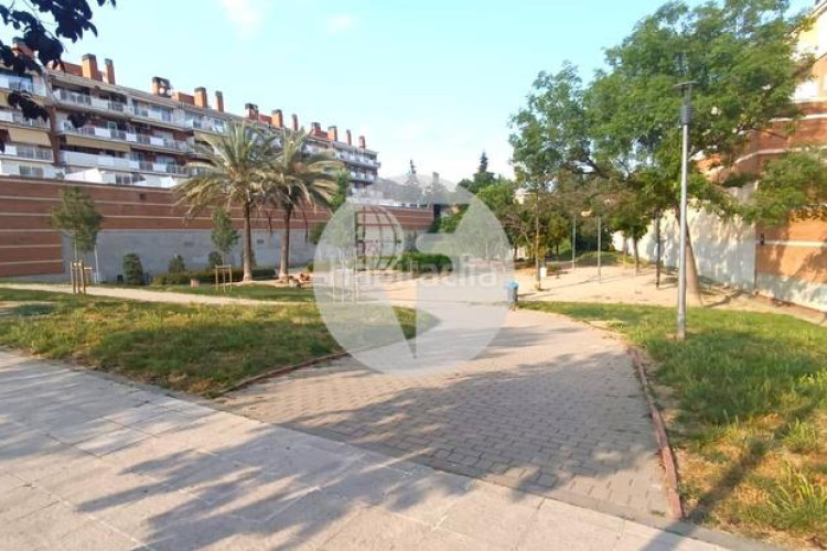 Dúplex  de ensueño en el centro con gran terraza y balcón, 2 plazas de parking y detalles premium en Terrassa