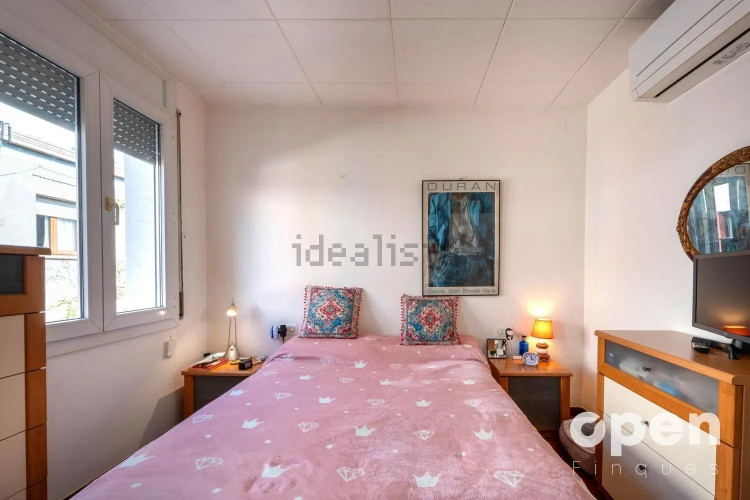 Chalet adosado en calle de Pau Claris