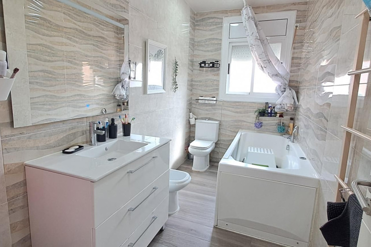 Mare de Deu del Carme, 95, Ca n'Anglada