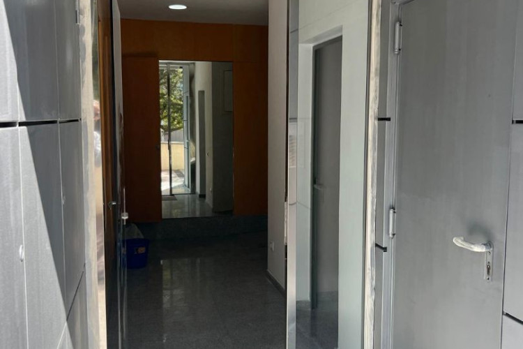 Carrer u010FAtenes, 24, Roc Blanc