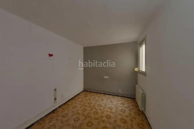 Piso  de 4 habitaciones en Zona Esportiva Terrassa
