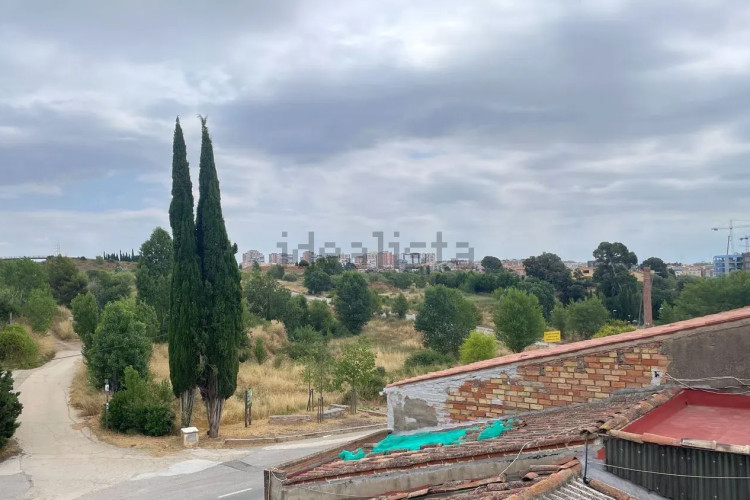 Casa independiente en carretera de Rellinars