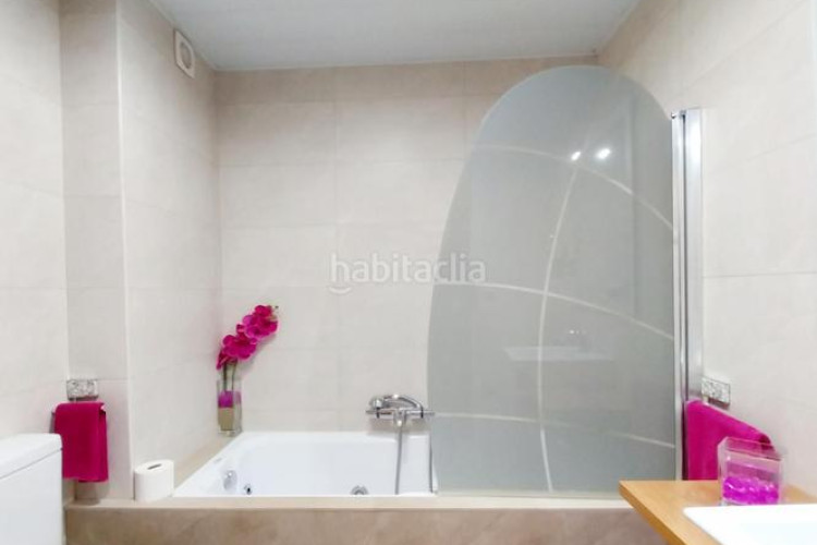 Casa adosada unifamiliar adosada con estudio 55 m2 en Terrassa