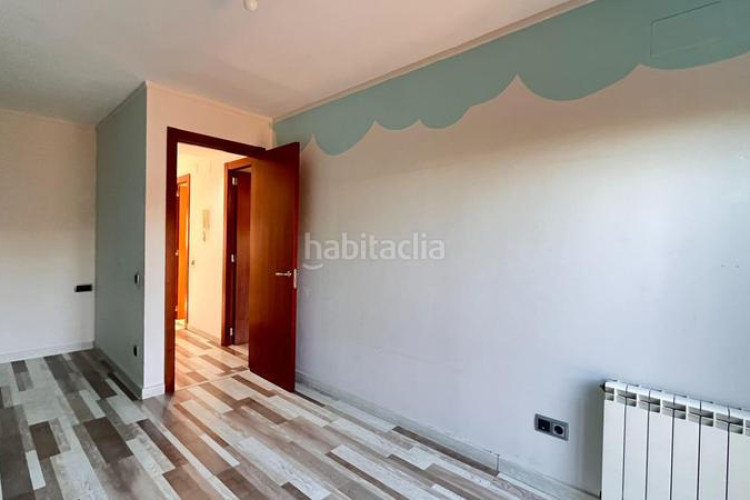 Chalet casa con piscina y vistas en zona residencial en Terrassa