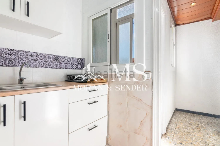 Piso en calle de Sant Damià, 204