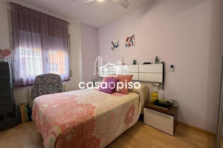 Piso acogedor piso seminuevo en ca nanglada con mucha luz, cocina americana, orientación este y construido en 2009. ideal para invertir en Terrassa