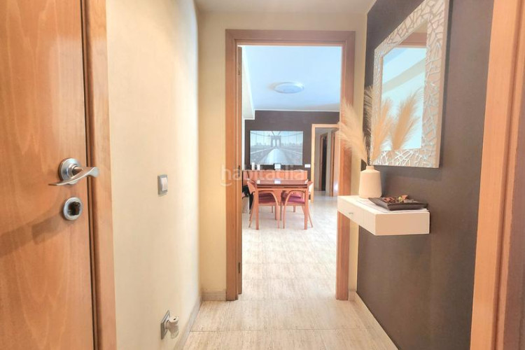 Piso 3 dormitorios, piscina, parking y trastero en Terrassa