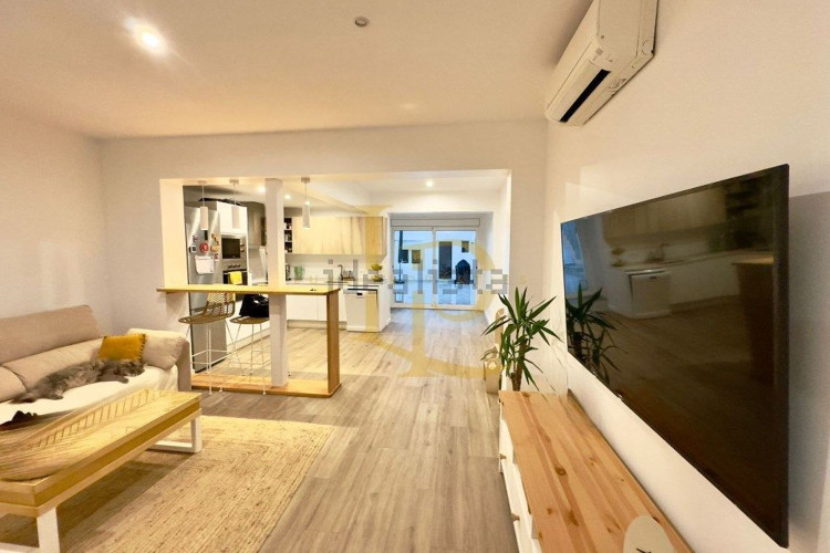 Chalet adosado en venta en Calle de Solsona