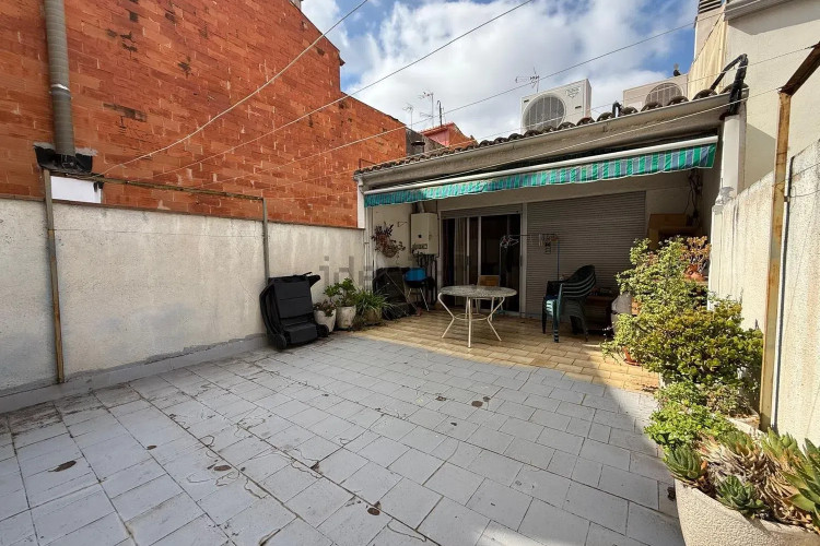 Chalet adosado en CL Sant Lloren, De