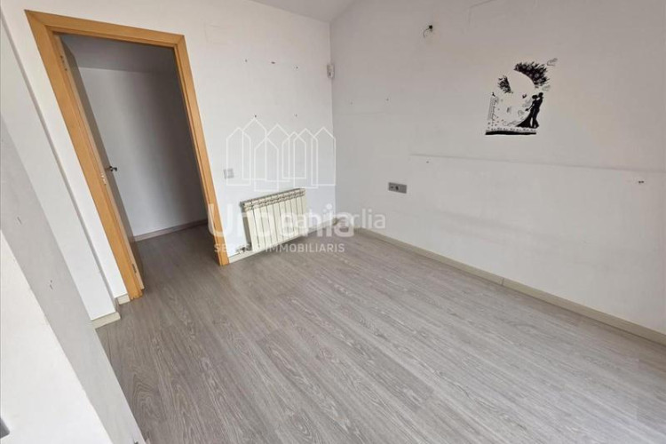 Dúplex  con terraza ! en Ca n'Anglada Terrassa