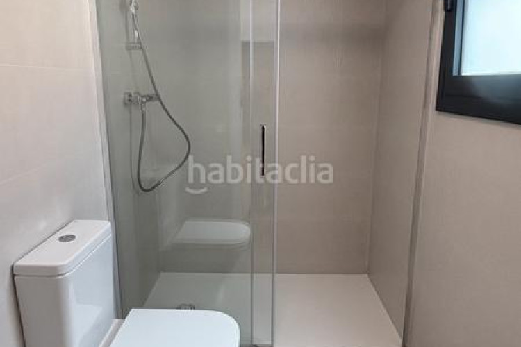 Casa en carrer de las navas de tolosa 87 exclusiva casa a estrenar con piscina privada en Terrassa