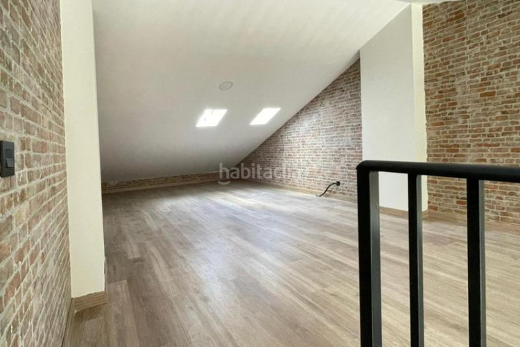 Dúplex  nuevo con terraza y buhardilla en ca naurell en Terrassa