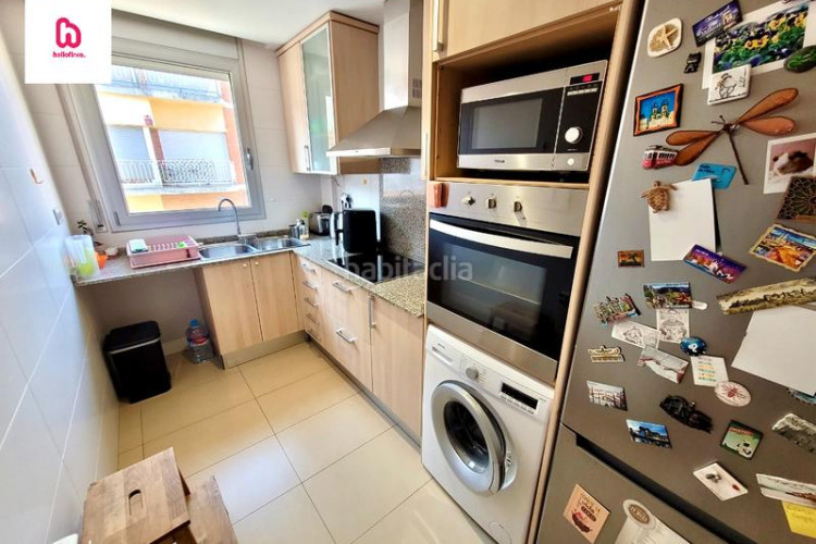 Piso  de 2 habitaciones para entrar a vivir con parking en Terrassa