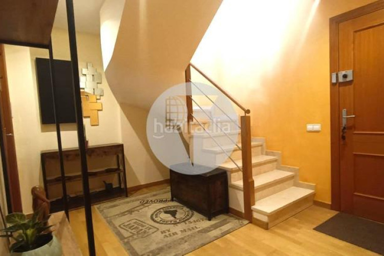 Dúplex  de ensueño en el centro con gran terraza y balcón, 2 plazas de parking y detalles premium en Terrassa