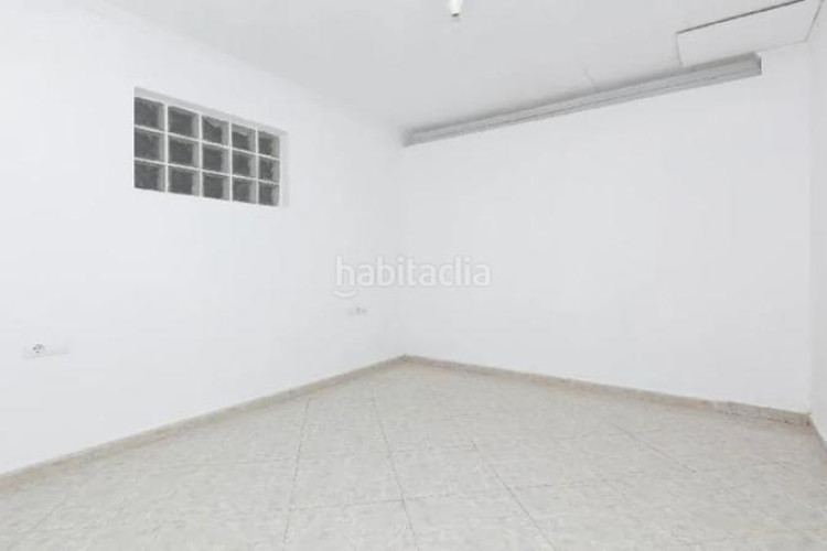 Piso ¡espacioso piso , ideal para familias! en La Maurina Terrassa