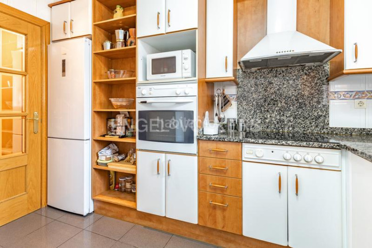 Apartamento piso del 2001 con trastero en Ca n'Aurell Terrassa