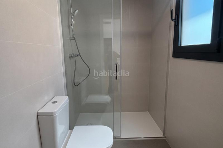 Casa en carrer de las navas de tolosa 87 exclusiva casa a estrenar con piscina privada en Terrassa