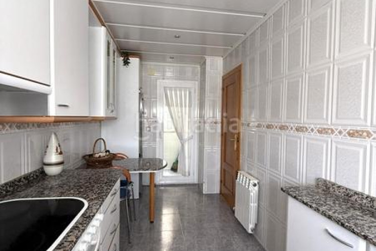 Dúplex atico-duplex de 4 habitaciones + estudio, 2 terrazas y parking en Terrassa
