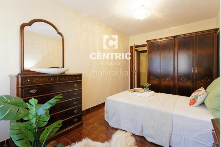 Piso  espacioso y luminoso en ca naurell con una ubicación inmejorable! en Terrassa