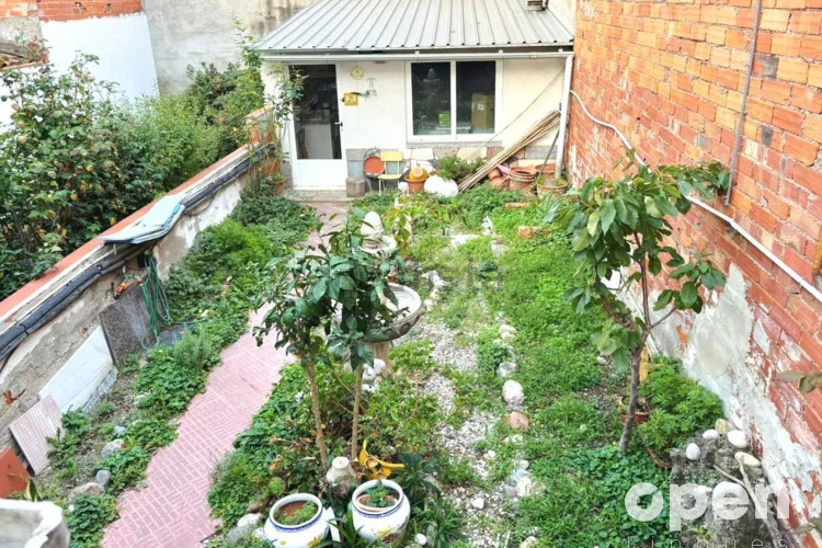 Chalet en calle d'Àngel Guimerà