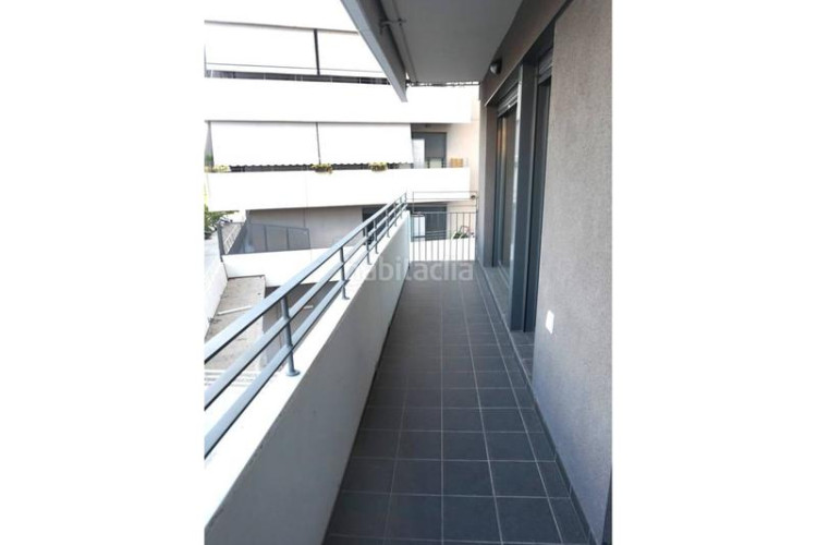 Piso fantastico piso de 2 habitaciones con pk trastero con piscina comunitaria en Terrassa