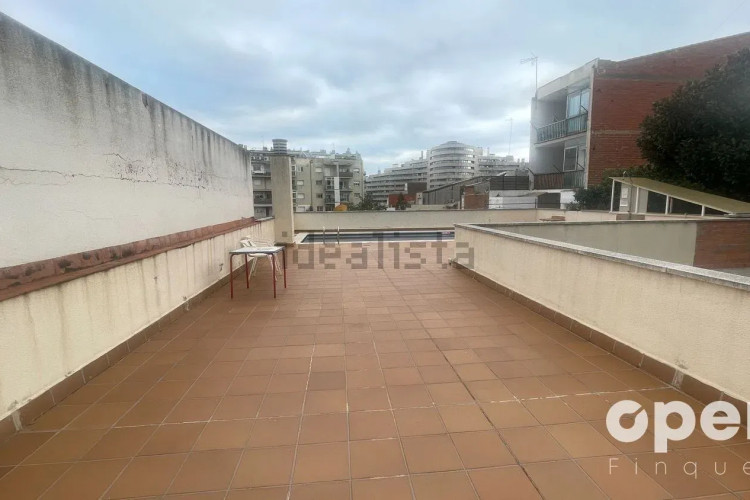 Piso en plaza del Mestre Serrat