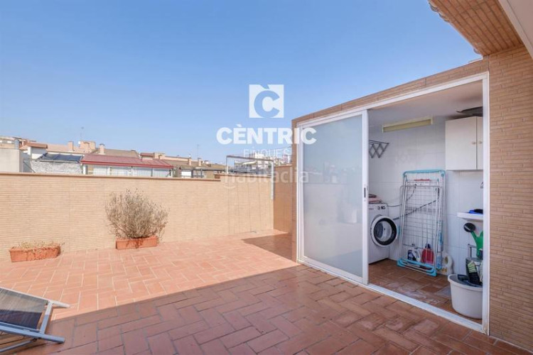 Casa adosada casa de 3 habitaciones en La Maurina Terrassa