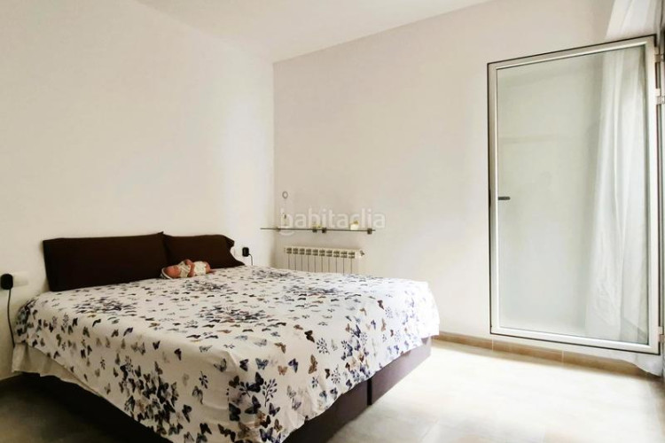 Piso Sant Pere Nord. calle girona. piso seminuevo de 3habs + 2lav. + patio + pk + trastero en Terrassa