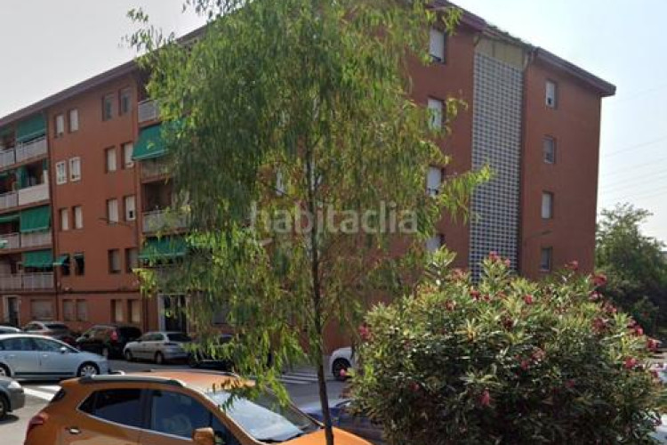 Piso bajos de 3 hab en venta en Can Parellada Terrassa