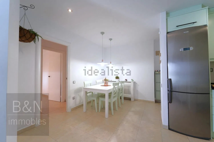 ¡Bienvenido al hogar de tus sueños! Este exclusivo dúplex es mucho más que una vivienda.