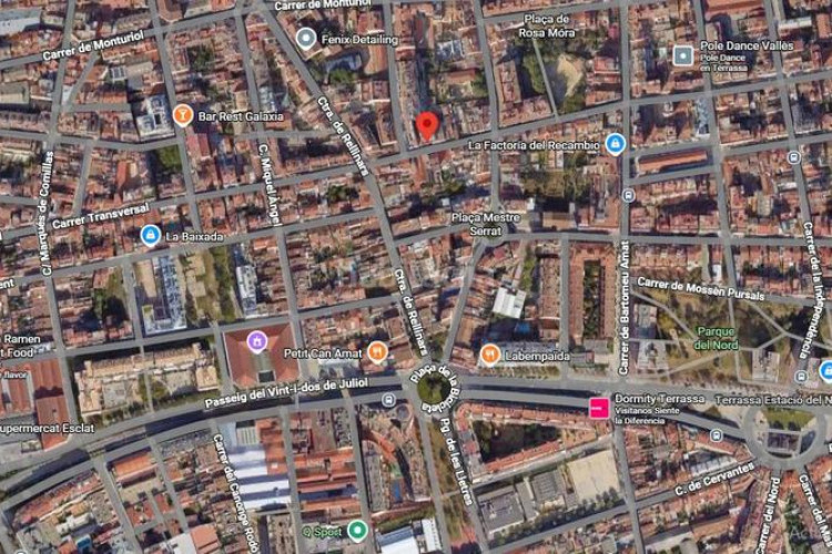 Planta baja pis obra nova 95 m2 2 hab dobles i estudi al carrer transversal en Terrassa