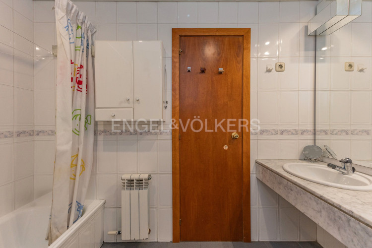 Vallparadu00EDs - Antic Poble de Sant Pere