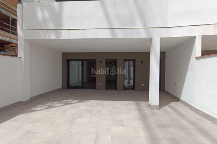 Planta baja  en venta en sant pere, 4 dormitorios. en Terrassa