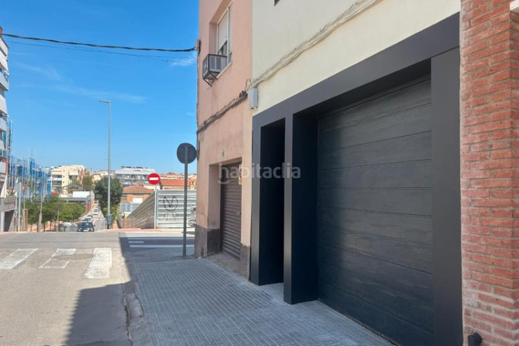Casa en carrer de las navas de tolosa 87 exclusiva casa a estrenar con piscina privada en Terrassa