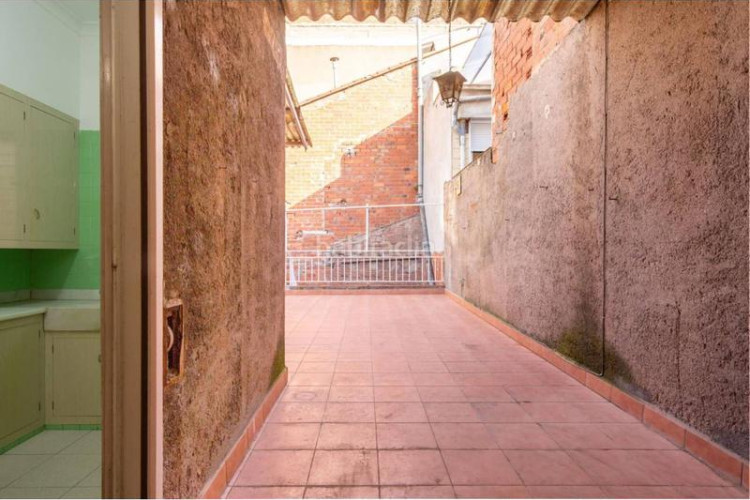 Casa adosada  4hab 1 wc garaje de 140m2 terarza en Terrassa