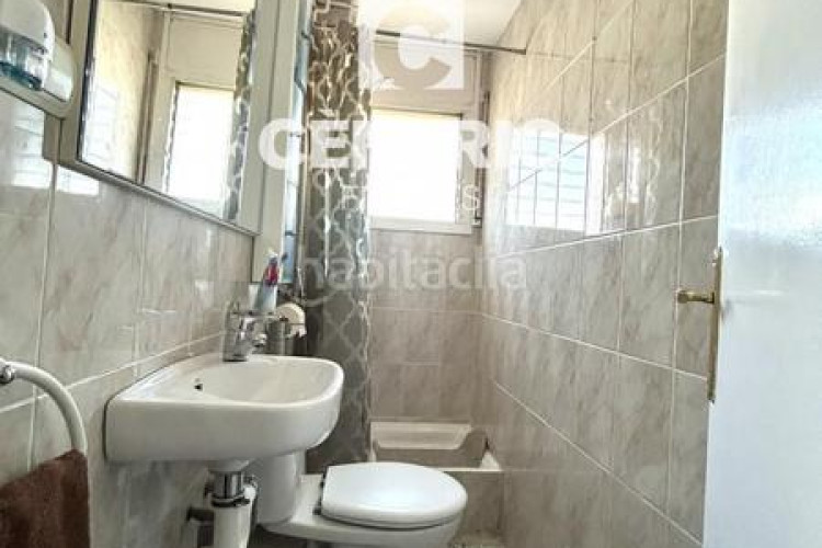 Piso torrent den pere parres, piso de 4habs. 2 wc en Terrassa