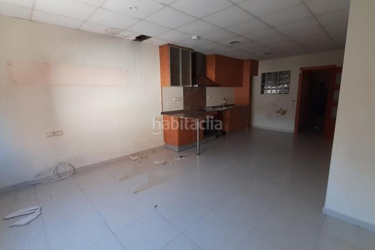 Piso  okupado zona poble nou en Zona Esportiva Terrassa