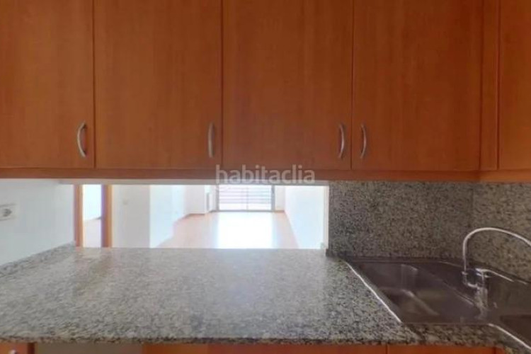 Piso (barcelona). "okupado" (no se puede visitar ni hipotecar). en Terrassa