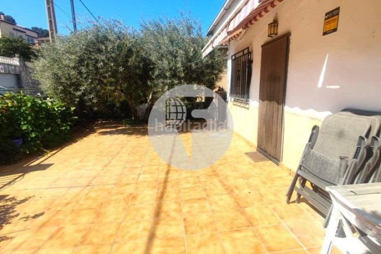 Casa encantadora casa independiente en Can Parellada, perfecta para dos familias en Terrassa