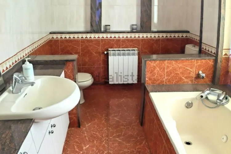 Casa independiente en calle de Martí Díez