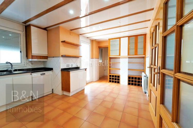 Chalet calidez y diseño en una casa señorial en la zona olímpica! en Terrassa