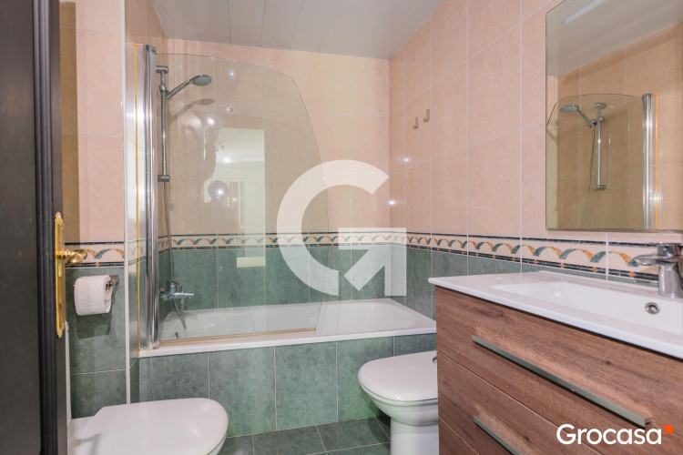 CL CALAF, DE, Les Arenes - La Gru00EDpia  Can Montllor