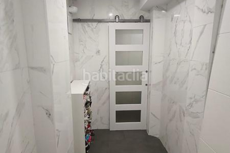 Piso  reformado en La Cogullada 3 dormitorios, 1 baño, todo exterior, cocina individual, con dos balcones uno de 6m y otro de 4m y en Terrassa