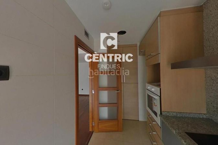 Piso  espacioso con 3 habitaciones ideal familias modernas! en Terrassa