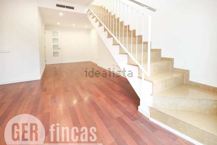 Dúplex en calle de Menéndez y Pelayo