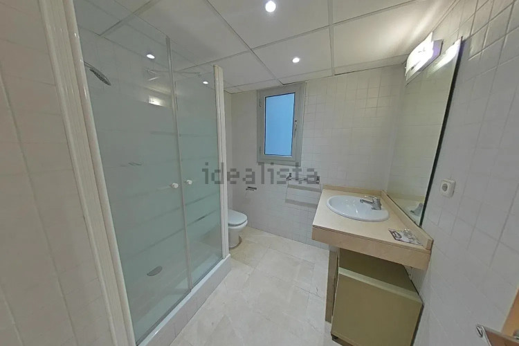 ESPECTACULAR DÚPLEX DE 4DORMITORIOS+3BAÑOS +BALCON+TERRAZA + PARKING (17M).